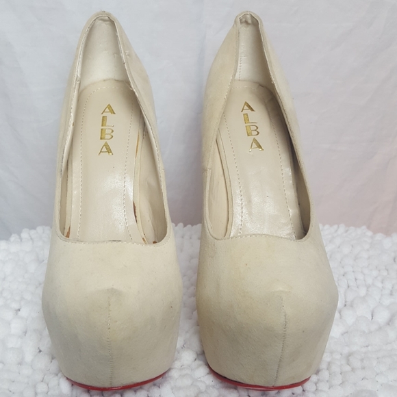 Alba Faux Suede Heels Pumps Cream Tan SZ 7.5 - Picture 1 of 6